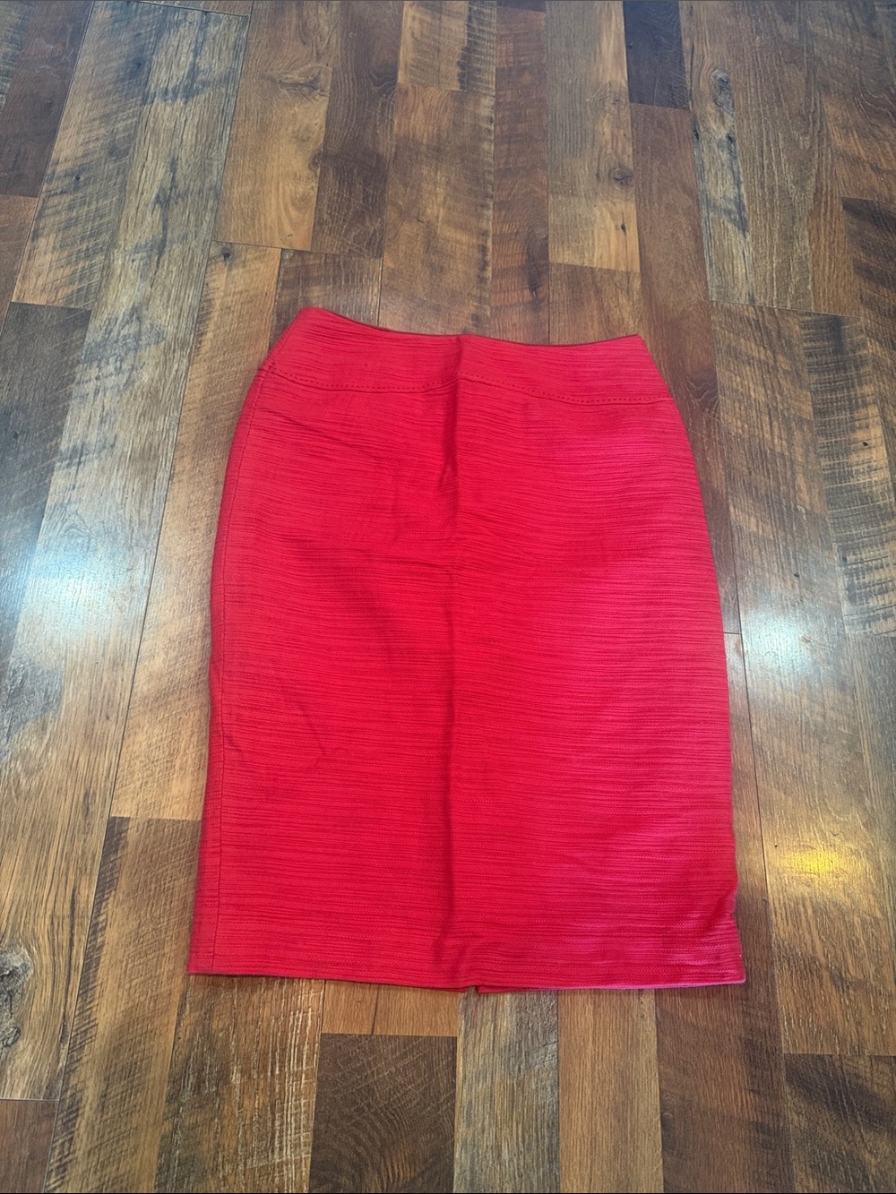 Classic Red Knit Pencil Skirt - Women's 8 (1250)